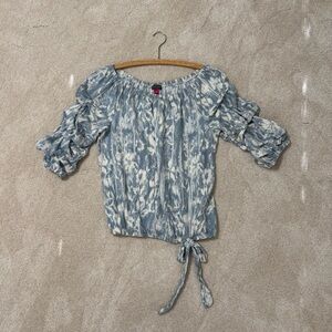 Vince Camuto Medium Light Blue Linen Blend Tie-Hem Peasant Blouse